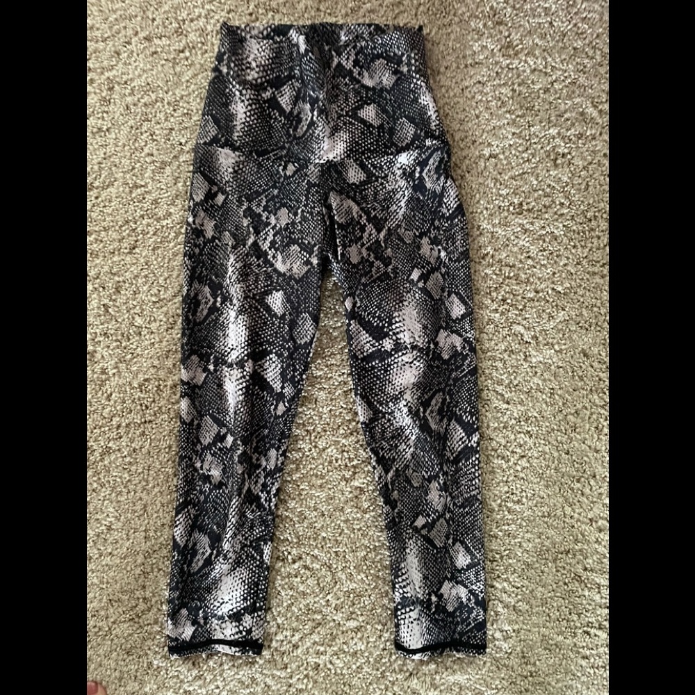 Emily Hsu Snake Print Capri Leggings